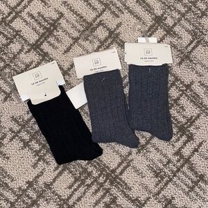 New Gap socks size 12-24months